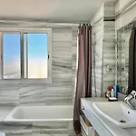 With Shared Pool Daire *
